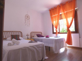 Chez Moi Orange Room